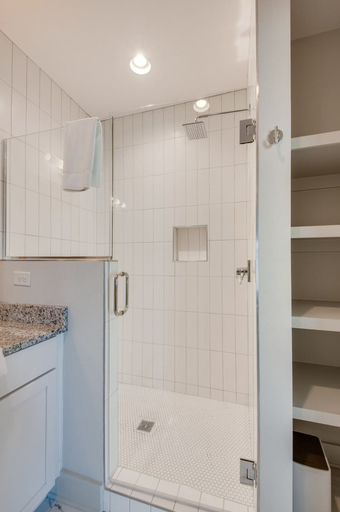Room 3, East Nash Double - 26 Beds Booking Fast, Davidson