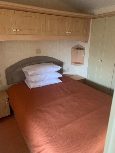 Room 5, 2 Bed Caravan - Sleeps 6 - Pets - Pool - Parking, Ceredigion