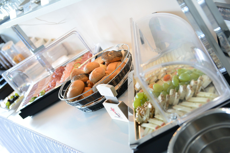 Food & Drinks 6