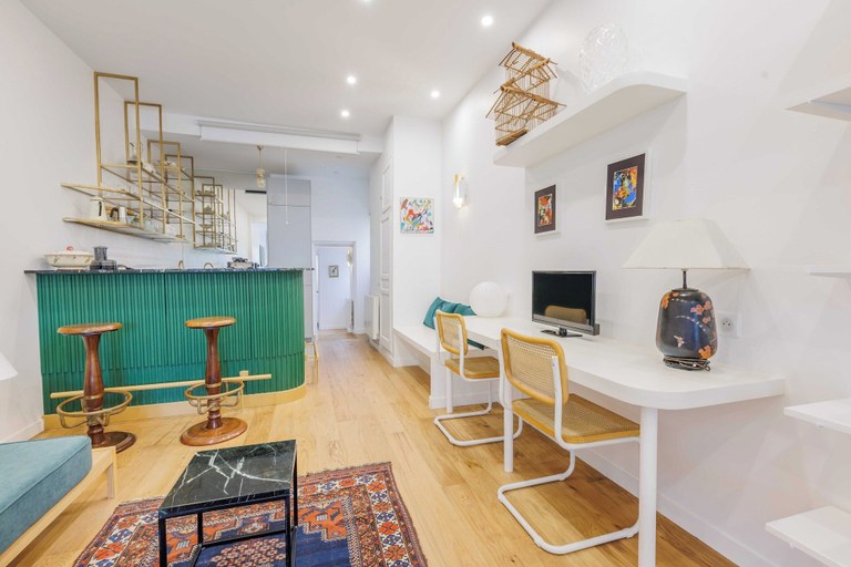 Interior 5, Charming Apartment in Montparnasse - 2p/1br, Paris