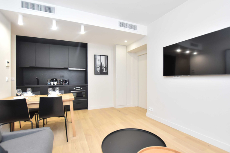Private kitchen 2, Peaceful apartment - 2BR/6P - Chaillot, Paris