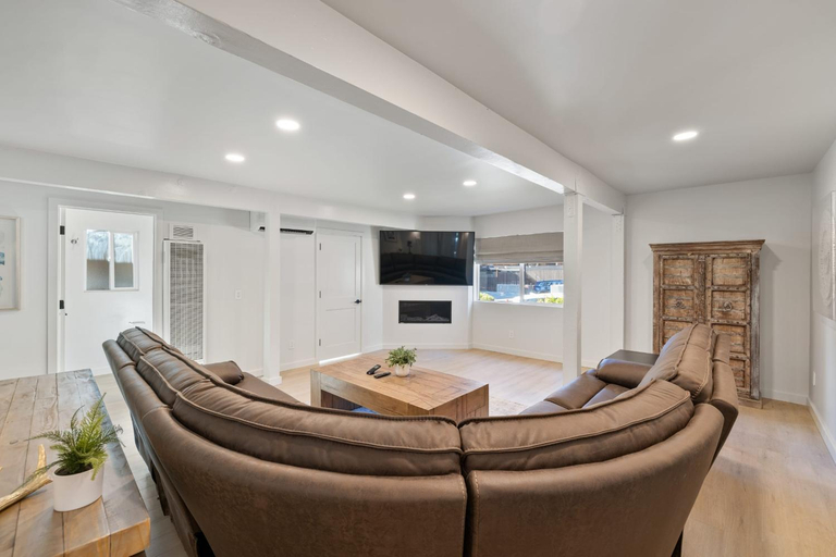 Others 3, South Lake Chalet-Boutique Suite-Minutes to Heavenly & Lake Tahoe, El Dorado