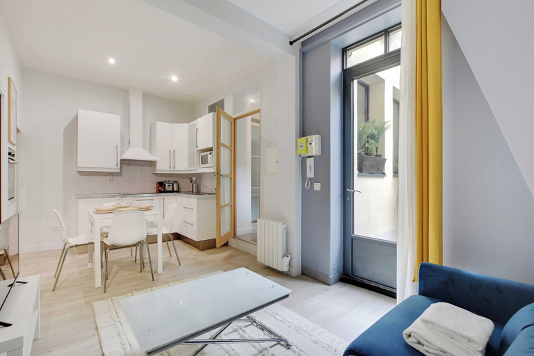 Private kitchen 4, Charming Apartment - 1BR 4P - Musee de La Poste, Paris