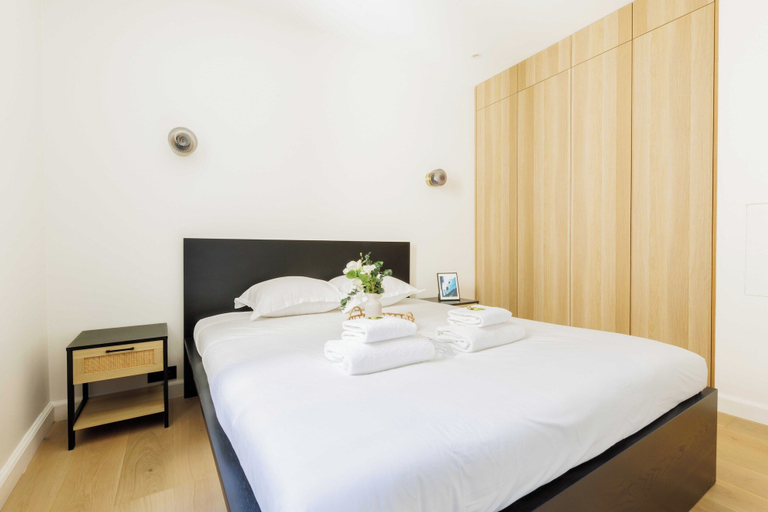 Bedroom 4, Beautiful Apartment - 1br/4p - Sentier, Paris