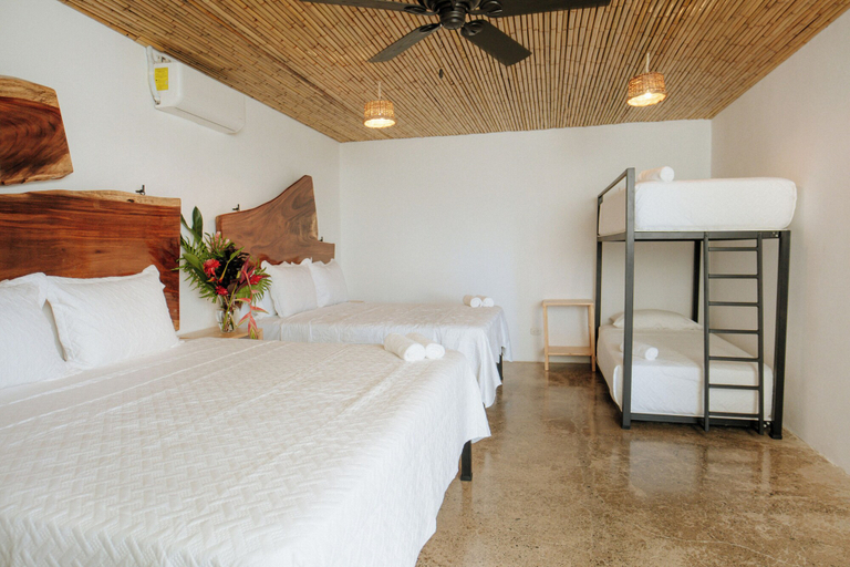 Bedroom 2, Bonding Coffee Roaster Café & Hotel, Aguirre