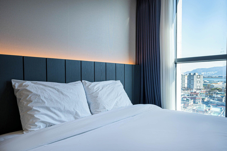 Bedroom 4, The Western Busan Hotel by StayNEO, Gangseo
