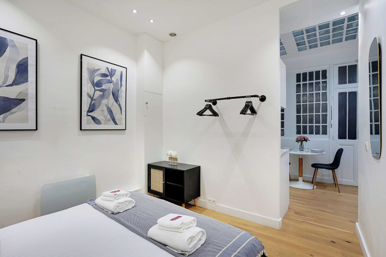 Bedroom 4, Apartment for 4 People in Bastille, Paris