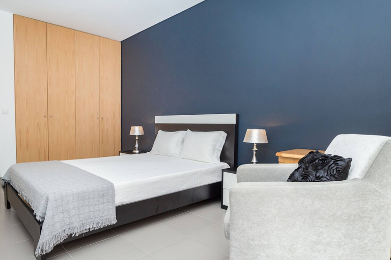 Room 4, 04 - B114 in Portim o, Portimão