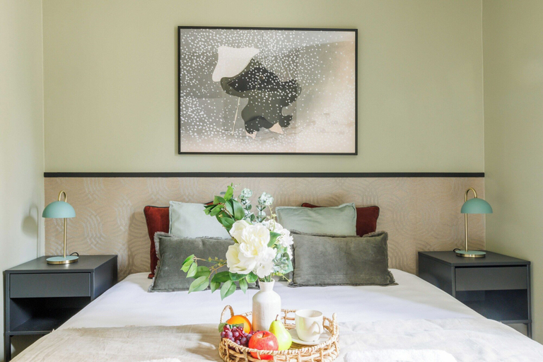 Bedroom 2, Cosy Apartment - 2br/5p - Jardin du Luxembourg, Paris