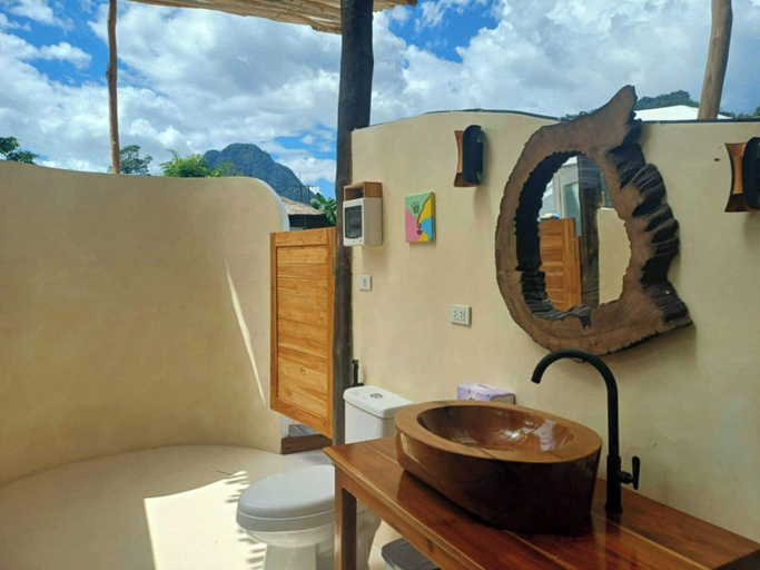 Bathroom 4, Sabai Glamping Vang Vieng, Vangvieng