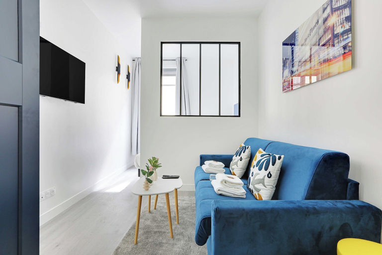 Living area 5, Charming Apartment -1br/4p- Chateau de Vincennes, Val-de-Marne