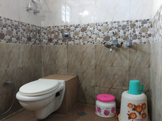 Bathroom 8