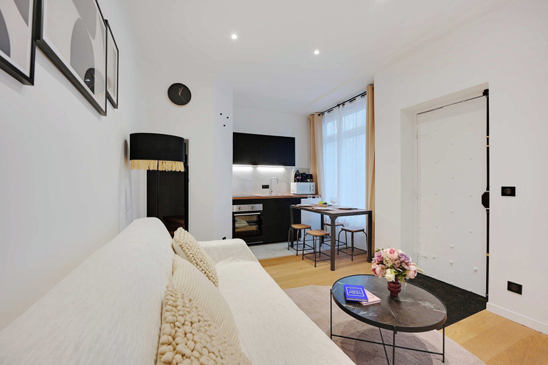Living area 2, Cosy Apartment - 1br/4p - Grands Boulevards, Paris