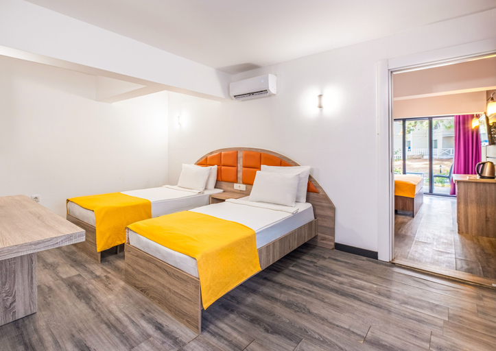 Bedroom 2, Maya World Hotel Didyma - Ultra All Inclusive, Didim