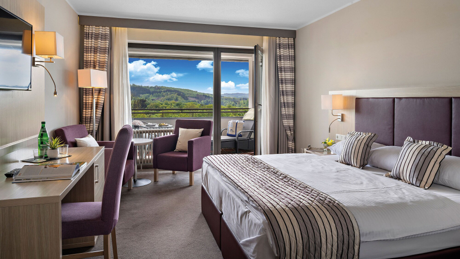 Bedroom 3, Hotel Diehlberg – Tagungs- & Wellnesshotel, Olpe