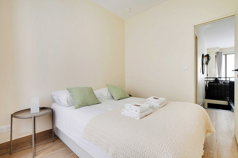 Bedroom 4, Charming Apartment - 2br/6p - Paris Center, Paris