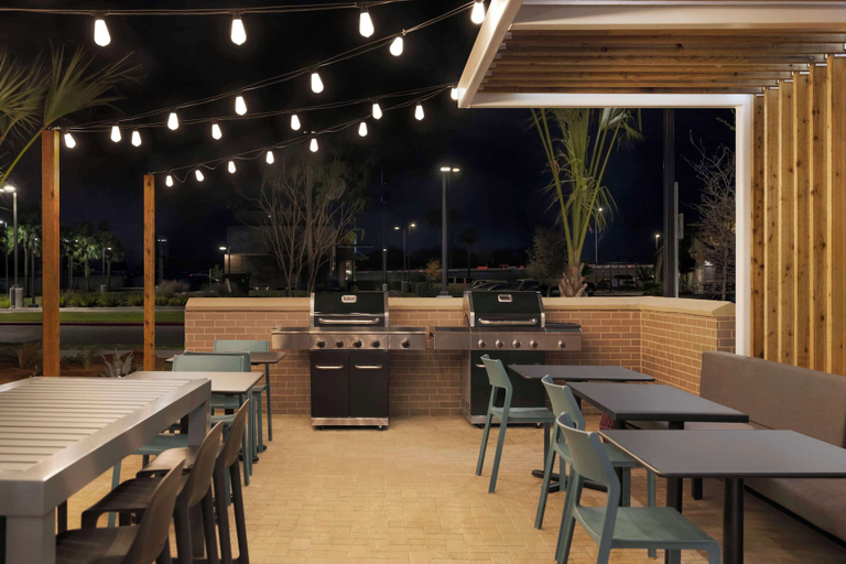 Food & Drinks 5, Home2 Suites By Hilton San Juan, Hidalgo