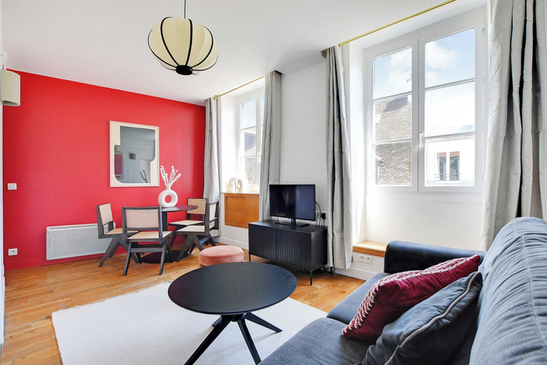 Living area 4, Spacious Duplex - 2br/6p - Le Marais, Paris