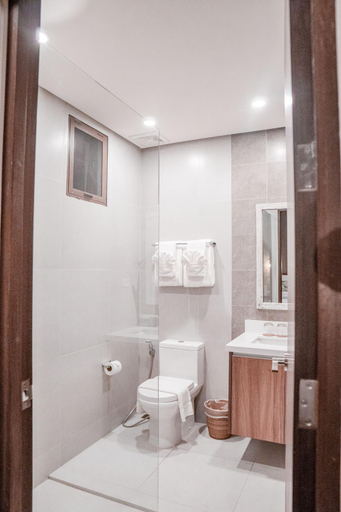 Bathroom 7