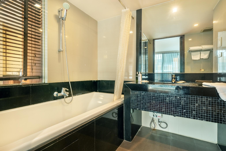 Bathroom 7