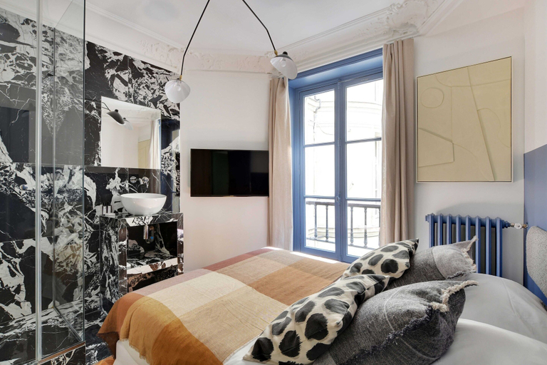 Room 4, Splendid Apartment With A/C - 2ch/6p - St Germain, Paris