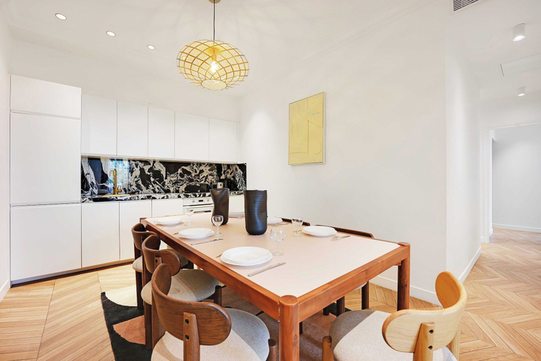 Dining 5, Amazing Appartement - 3br/10p - Saint Germain, Paris