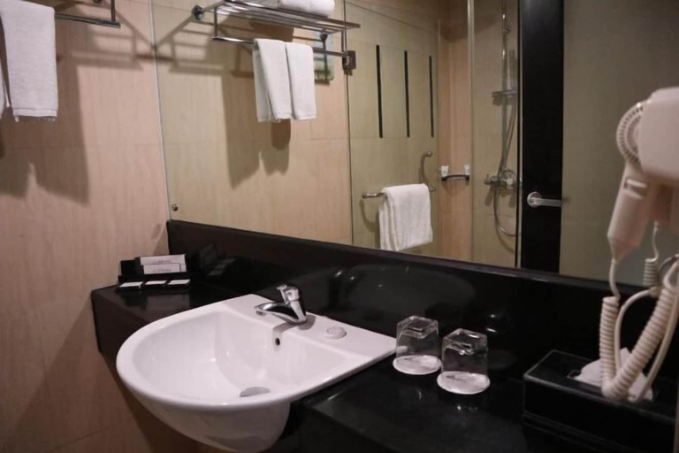 Bathroom 7