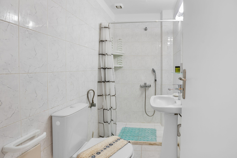 Bathroom, Seafront Apartment in Chania 7, Crete