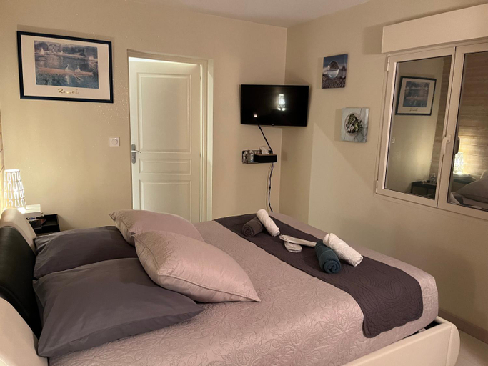 Bedroom 6