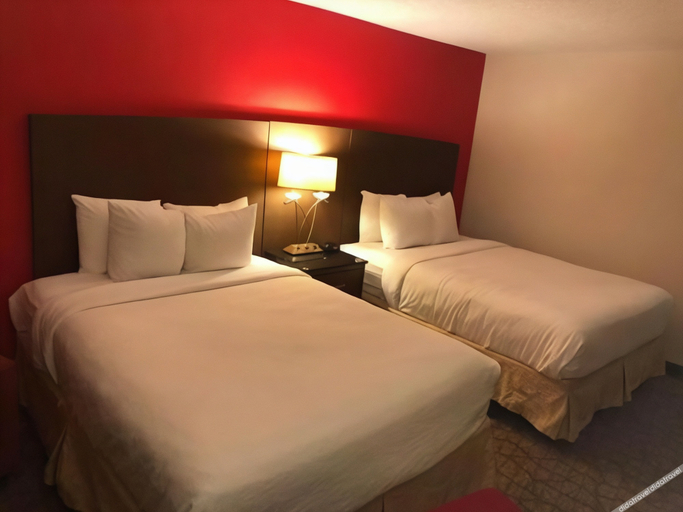 Bedroom 3, American Inn and Suites Ferndale, Oakland