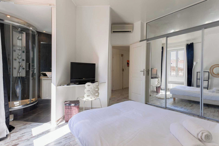 Room 2, Elegant Flat in Cannes 2br-4p, Alpes-Maritimes
