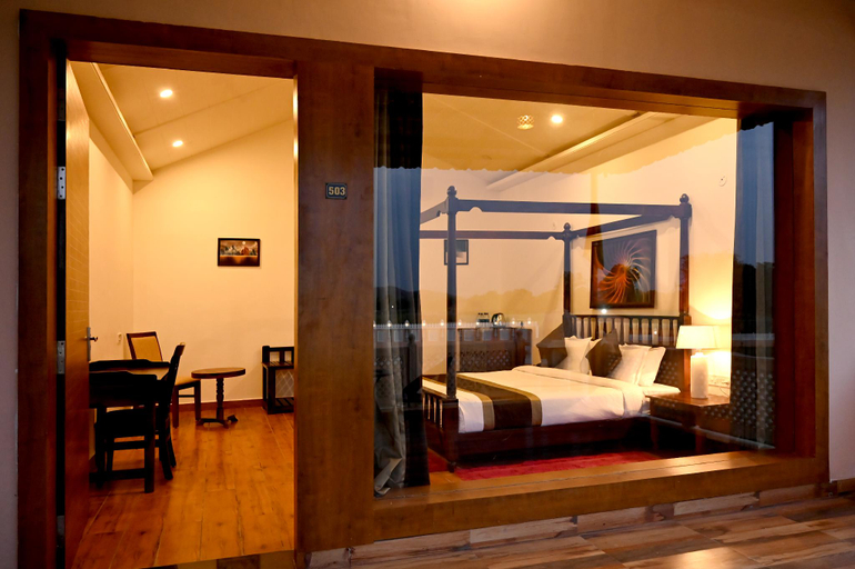 Others 5, Ranthambhore Pride, Sawai Madhopur