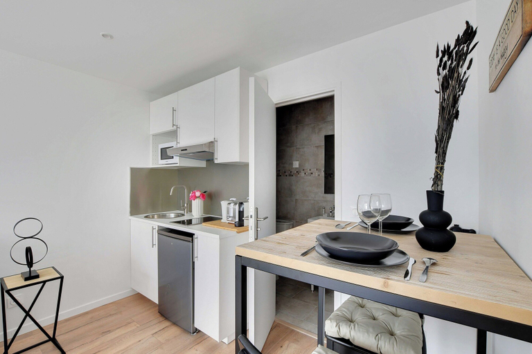Private kitchen 3, Charming Studio 2P- Next Paris, Val-de-Marne