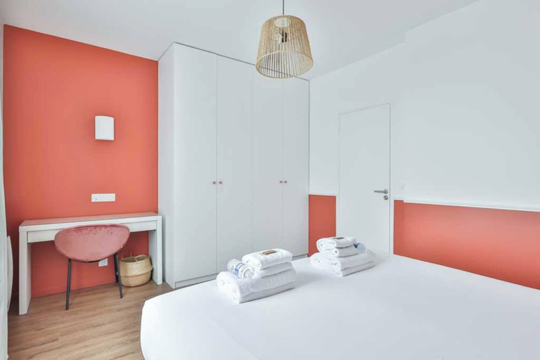Room 4, Super Apartment 4p/1br - Flee Market Saint Ouen, Seine-Saint-Denis