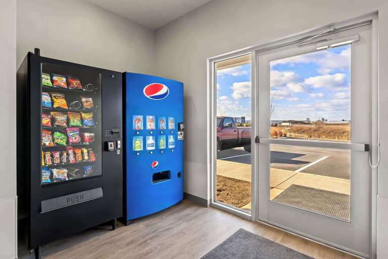 Food & Drinks, Woodspring Suites Easton Nazareth, Northampton