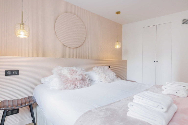 Room 2, Lovely Apartment - 3br/6p - Canal St Martin, Paris