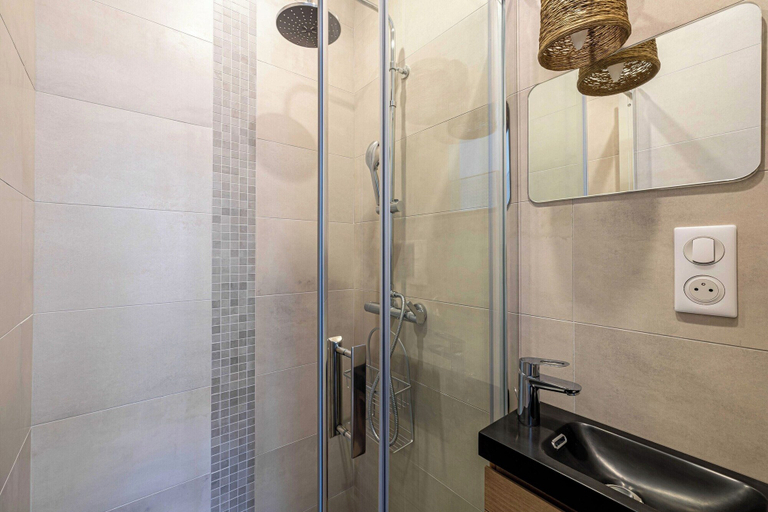 Bathroom 3, Splendid 90m2 Apartment Coeur de Cannes, Alpes-Maritimes