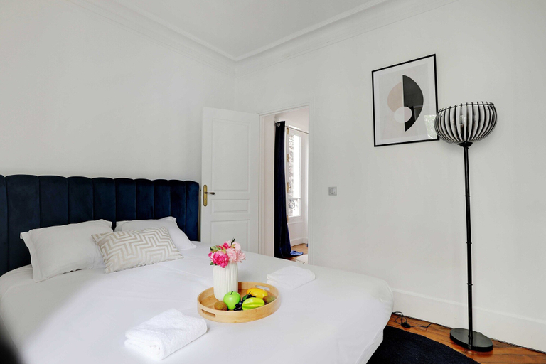 Room 5, Magnificent Apartment - 1br/4p - Batignolles, Paris