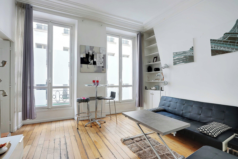 Living area 5, Welcoming Apartment - 1br/2p - Arts et Metiers, Paris