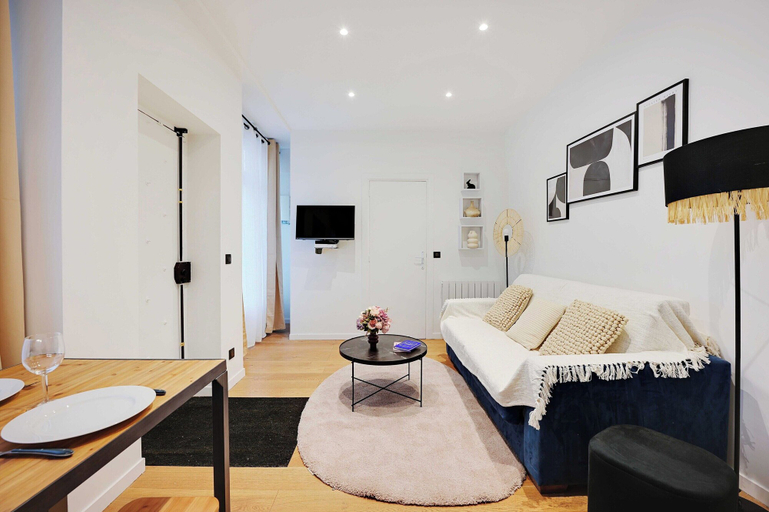 Living area 3, Cosy Apartment - 1br/4p - Grands Boulevards, Paris