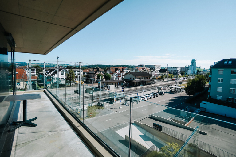 Exterior & Views 14