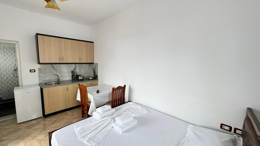 Bedroom 4, Aron Apartments Manastir Beach, Sarandës