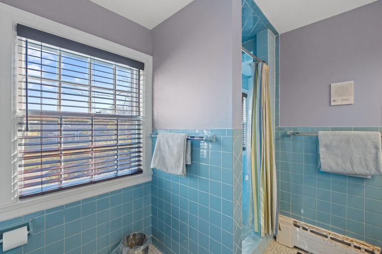 Room 2, Spacious Dartmouth College Home on Occum Pond, Grafton