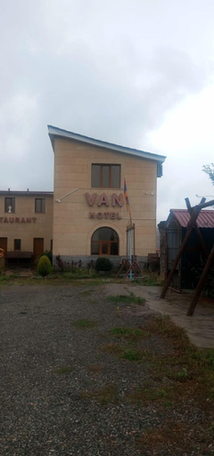 Exterior & Views 2, VanHotel