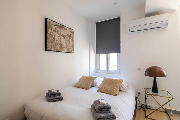 Bedroom 2, Splendid 90m2 Apartment Coeur de Cannes, Alpes-Maritimes