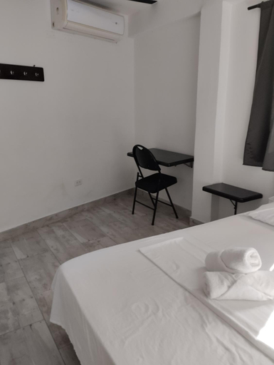 Bedroom 2, Hotel Ozzy, Puerto Triunfo