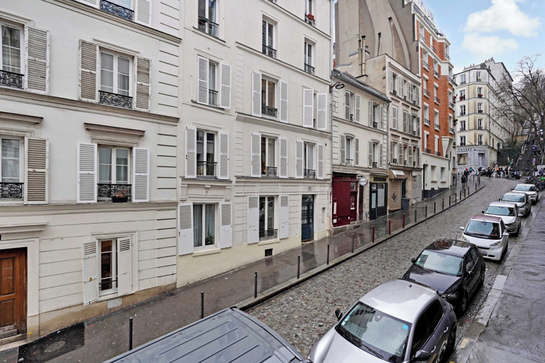 Parking, Charming refuge near the Sacre Coeur, Paris
