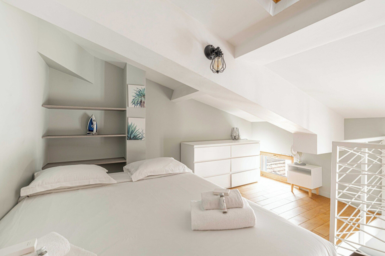Room 3, Magnificent Duplex - rue Meynadier Cannes Center - 1br/4p, Alpes-Maritimes