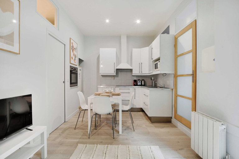 Private kitchen 2, Charming Apartment - 1BR 4P - Musee de La Poste, Paris