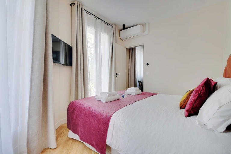 Room 4, Modern Apartment - 2br/6p - Beaugrenelle, Paris